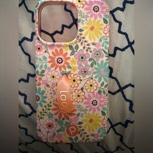 Loopy Floral Design iPhone 13 Case (Righty)